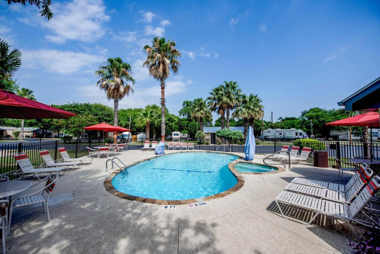 سان أنطونيو Travelers World Rv Resort المظهر الخارجي الصورة